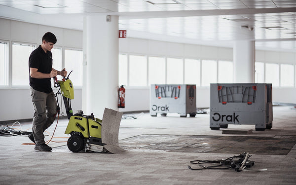 Service de Dépose de Moquette avec Orak