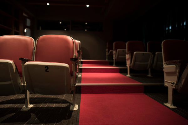 Choisir la moquette dans les salles de cinéma